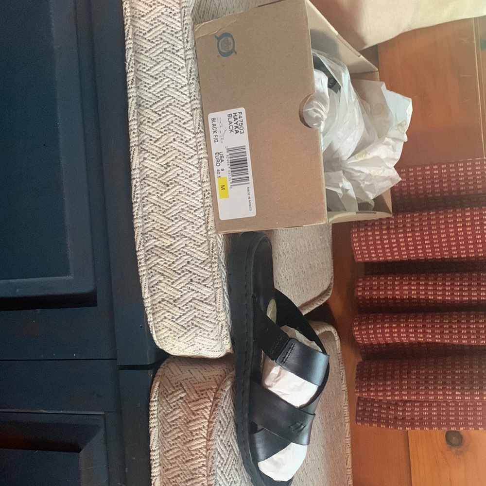 Born Hayka size 9 black NIB